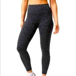 Lululemon wunder train 25” size 4